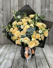 Букет цветов из:  Розы и Лизиантусы в Выкса