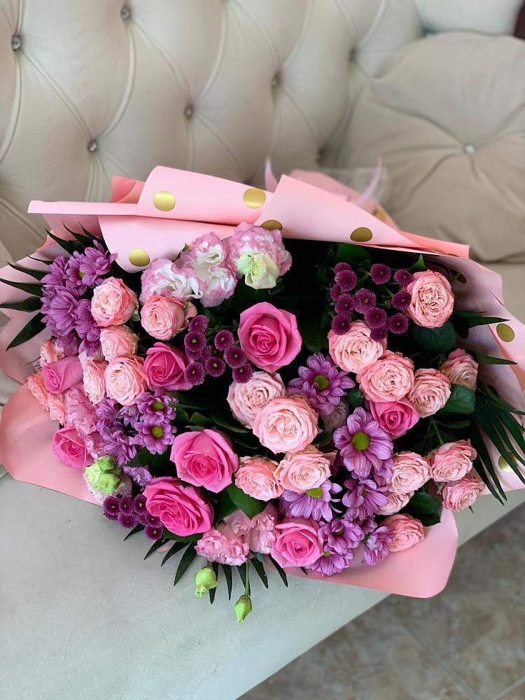 Букет цветов из: Хризантемы, Розы и Лизиантусы в Выкса