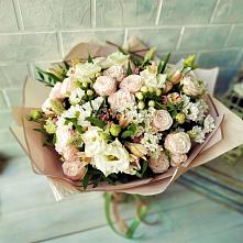 Букет цветов из:  Альстромерии, Розы и Хризантемы #REPLACE_PRED# Выкса