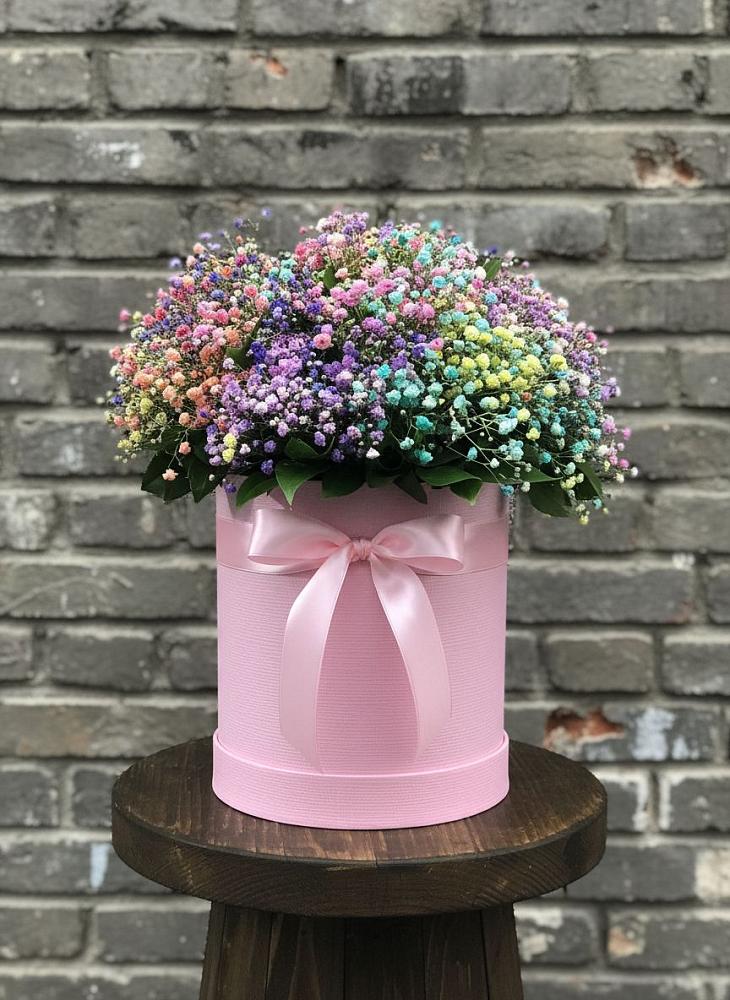 Цветочная композиция из Гипсофила и Розы в шляпной коробке в Выкса