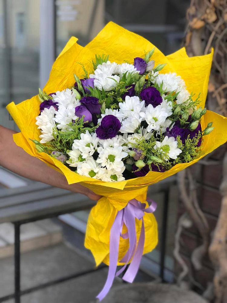 Букет цветов из: Ирисы, Хризантемы и Ромашки в Выкса