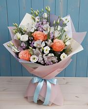 Букет цветов из:  Лизиантусы, Розы, Альстромерии и Гипсофила в Выкса
