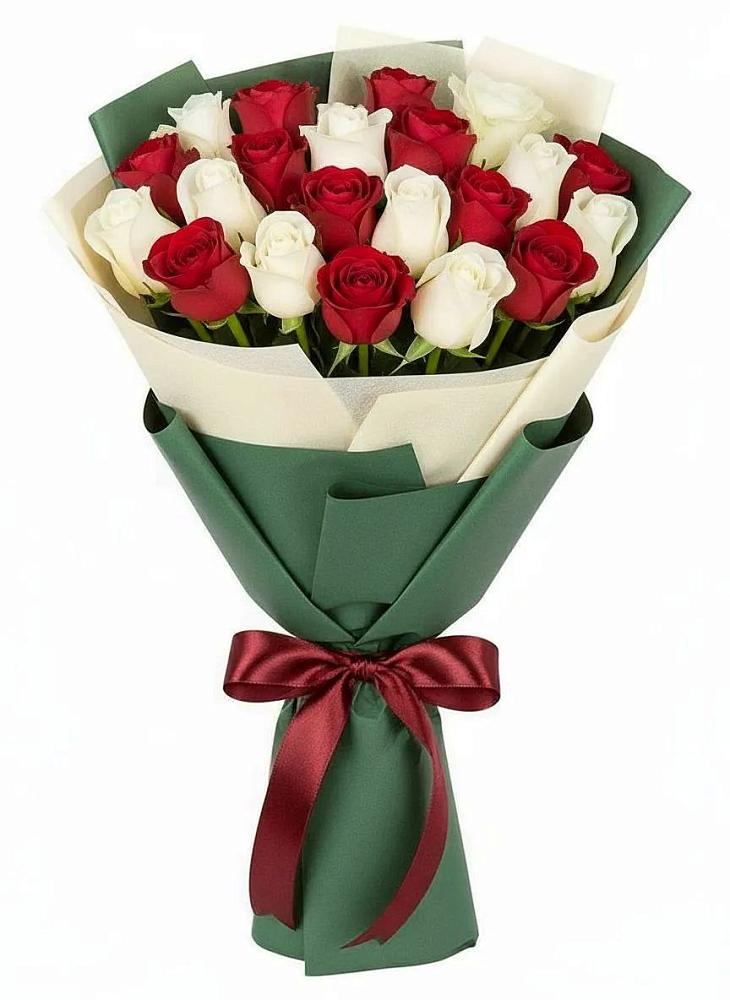 Букет Микс из красных и белых роз в Выкса