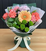 Букет цветов из:  Гвоздики, Розы, Герберы и Хризантемы в Выкса
