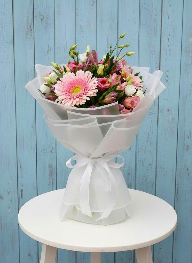 Букет цветов из: Герберы, Альстромерии и Лизиантусы в Выкса