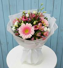 Букет цветов из:  Герберы, Альстромерии и Лизиантусы в Выкса