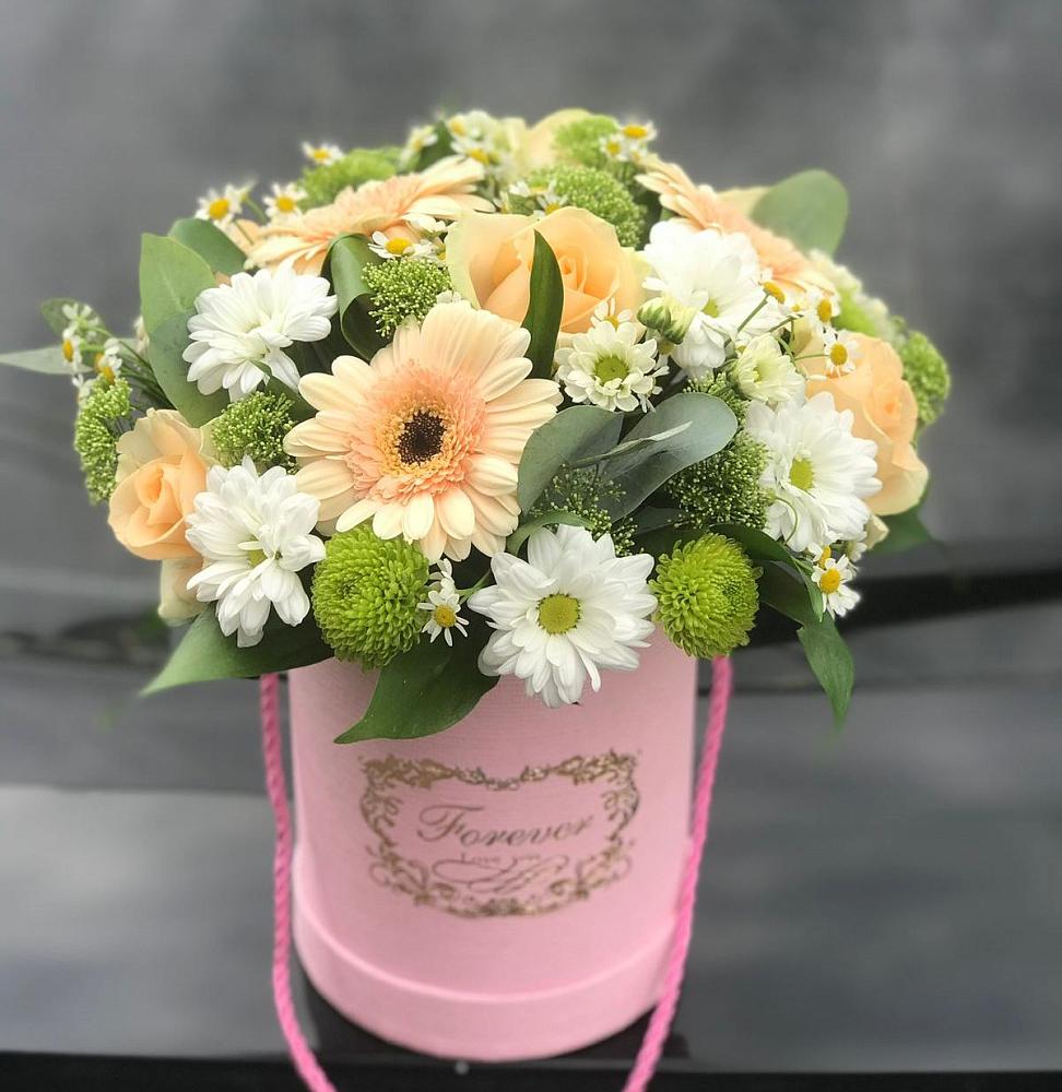 Цветочная композиция из Розы, Герберы и Хризантемы в шляпной коробке в Выкса